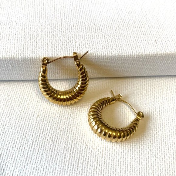 18k Gold Plated Croissant Hoop Earrings - Picture 7 of 10